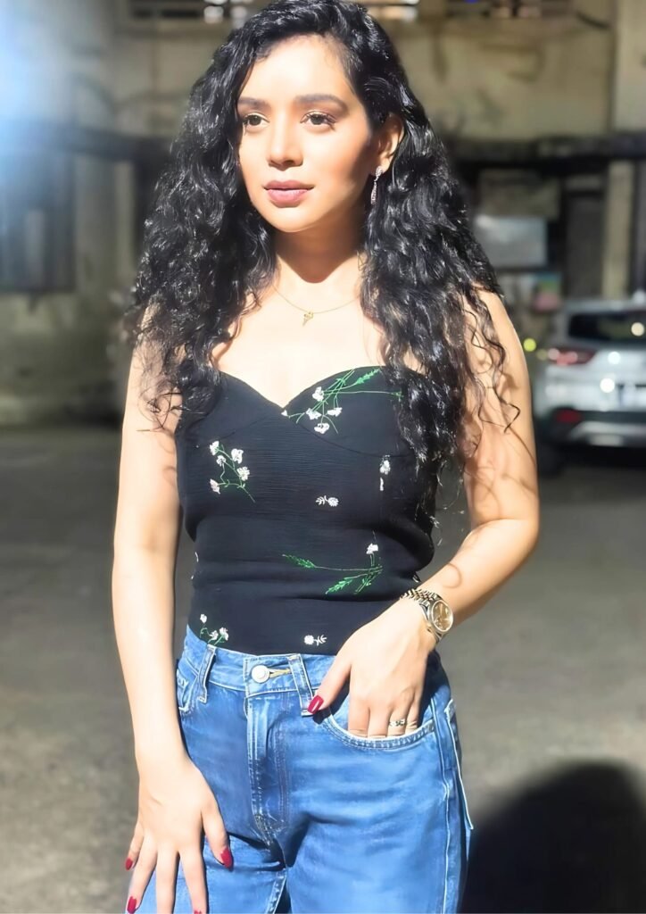 Sukirti Kandpal as Shruti